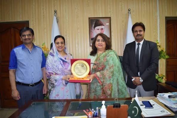 RWU and IPDS Sign MoU to Promote Research, Knowledge Sharing and Women’s Leadership